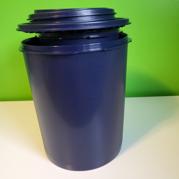 Tupperware 4-pc Decorator Canister Set - Picture 4 of 5